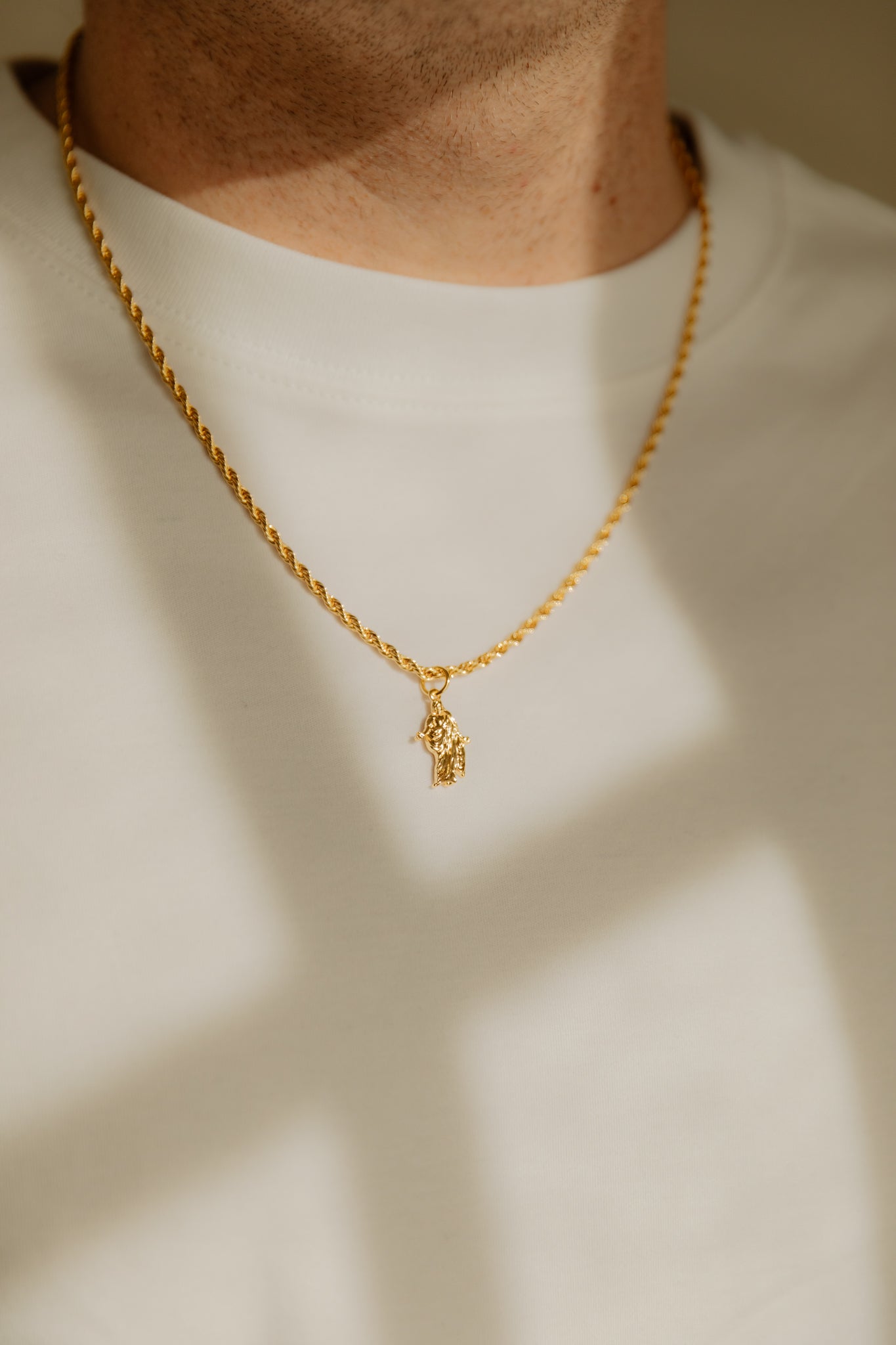 Christus Necklace - Gold 3mm – Mediator Necklaces