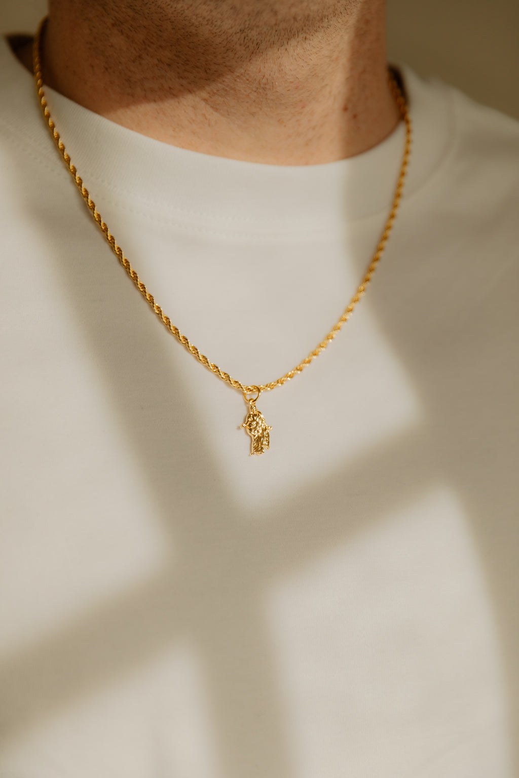 Christus Necklace - Gold 3mm